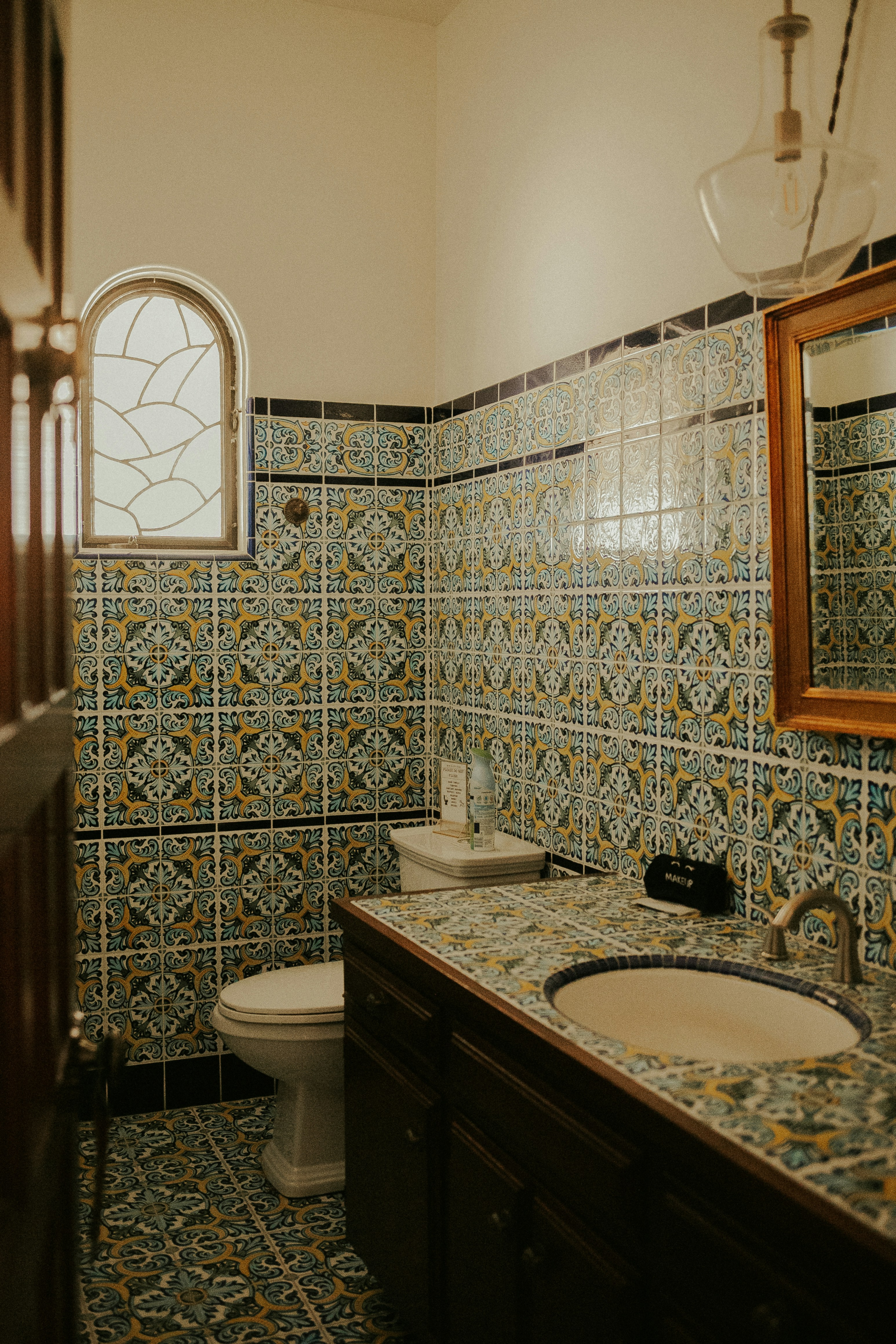 Your New York Bathroom Remodel Planner – Renovation Checklist That Works 5 alesan aboafash qVgFRUZBelg unsplash scaled